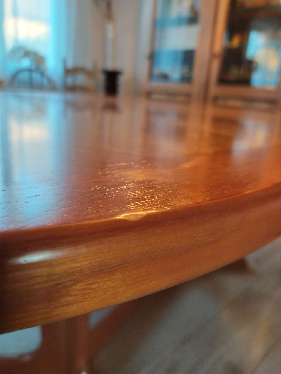 Scandinavian extendable oval table in G Plan teak