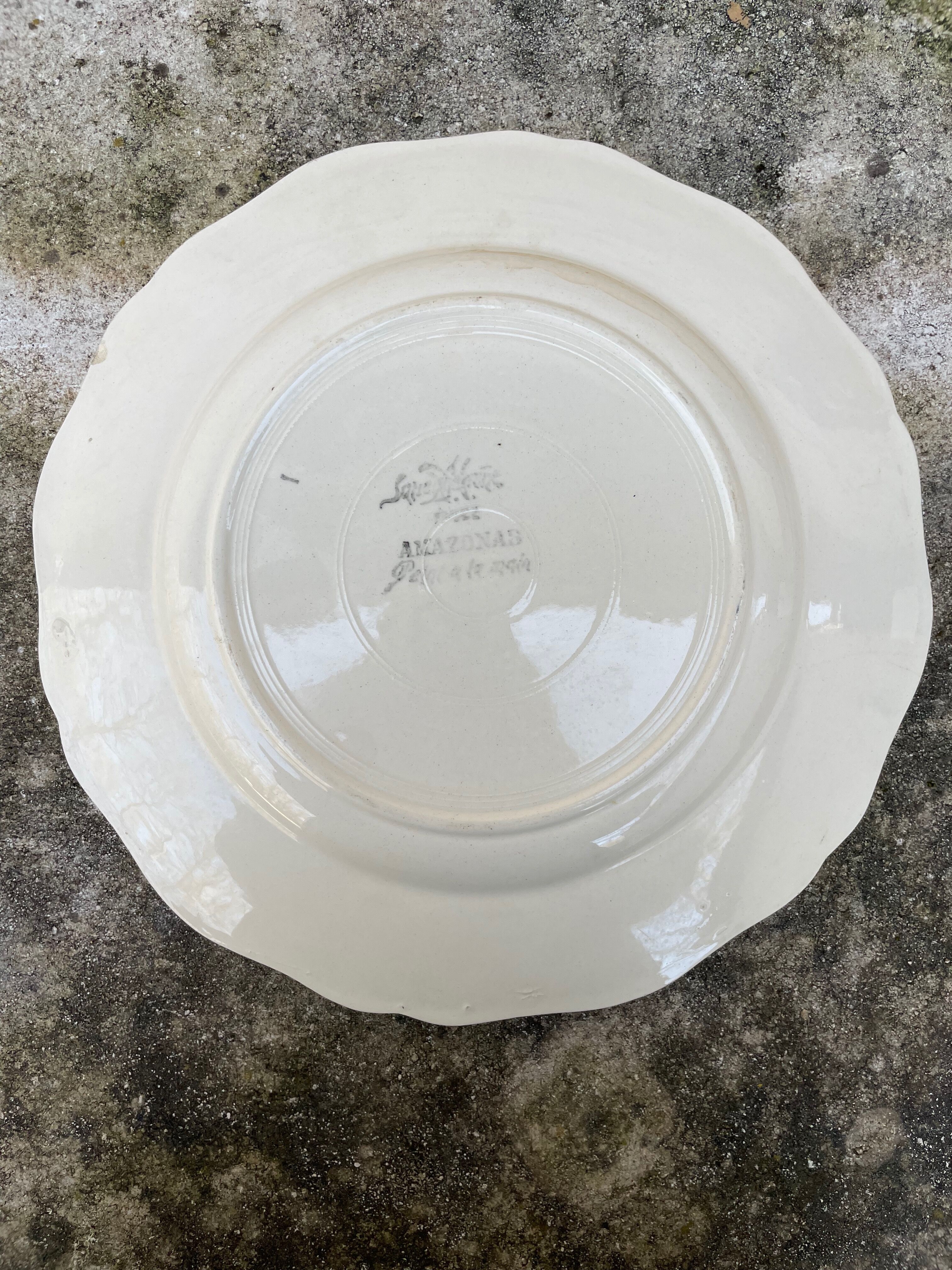 Set of 3 plates with a floral pattern from Sarreguemines.