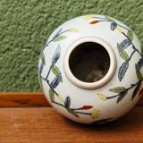 Porcelain ball vase, pomegranate pattern