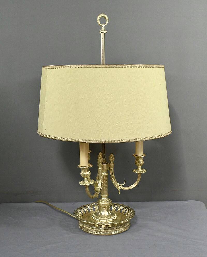 Large Bouillotte Lamp in Gilt Bronze, Louis XVI style – first half of the 20th century
