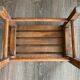 Repose-pied en bois ancien