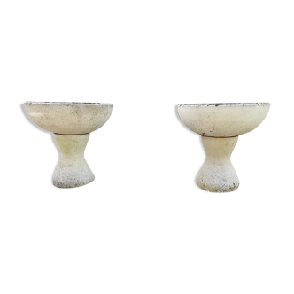 Pair of basins