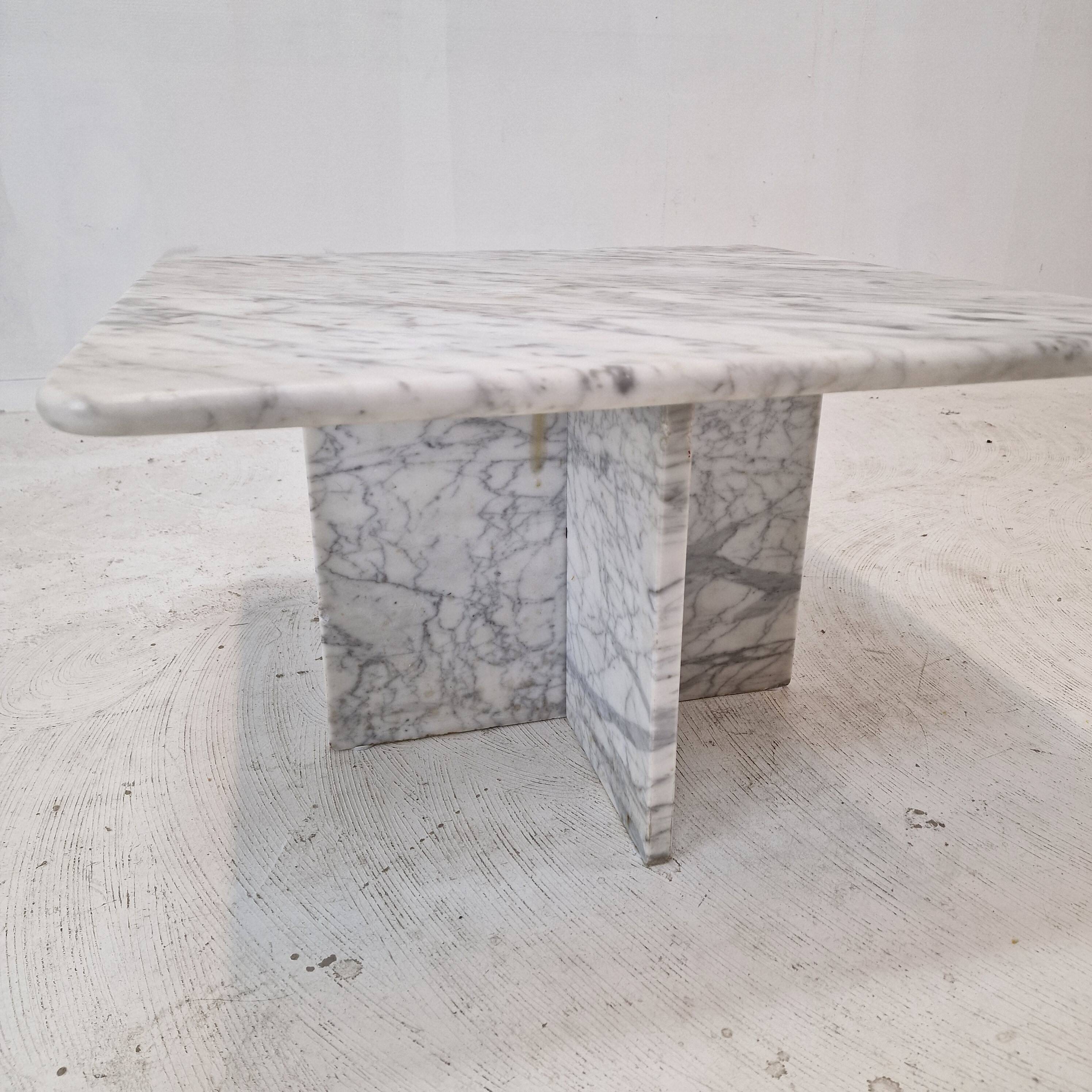 Italian carrara marble coffee table, 1980s