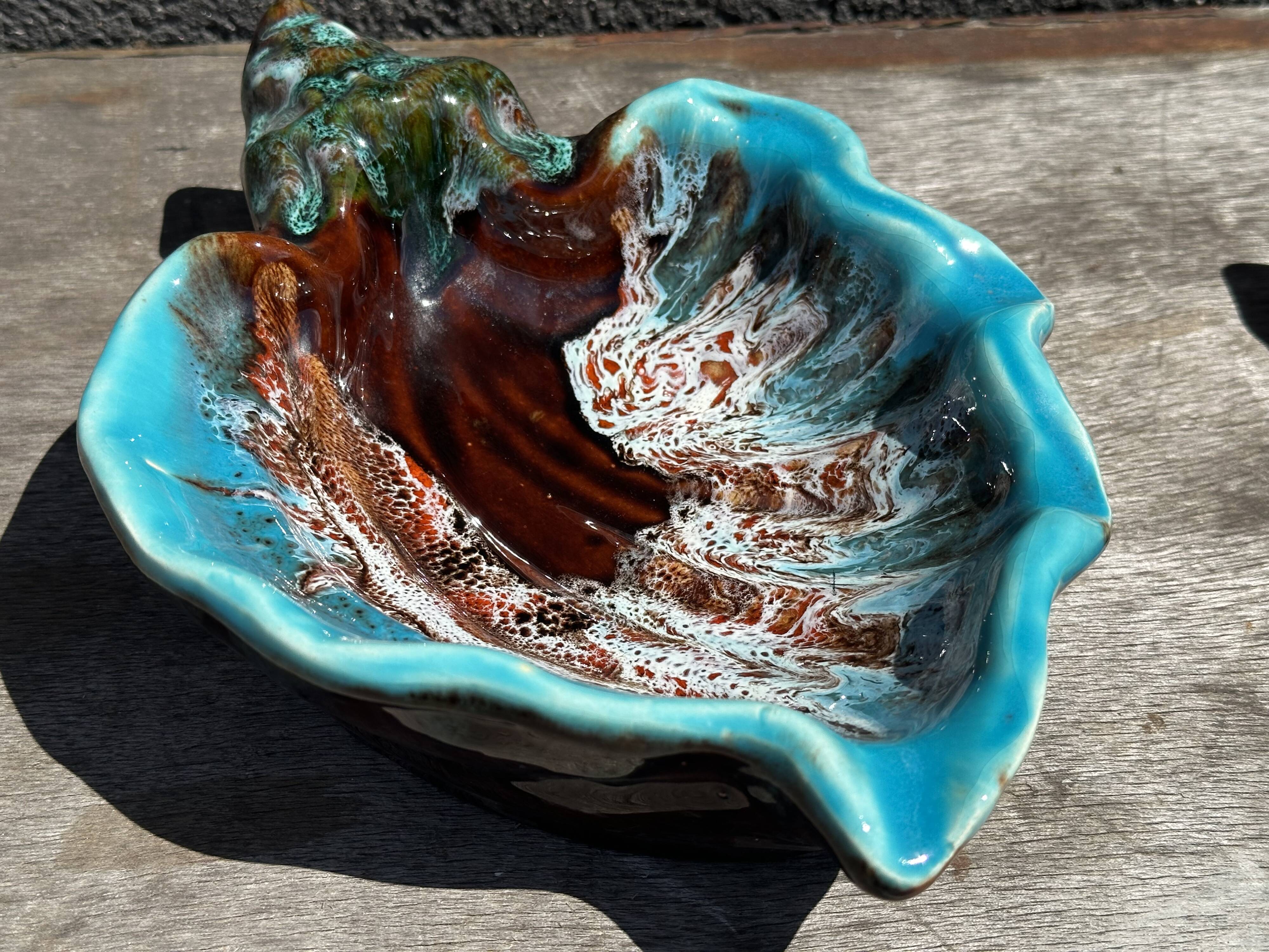 Pair of 60s-70s Vallauris Ceramic Empty Pockets in Shell Shape