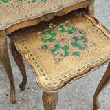 Venetian nesting table