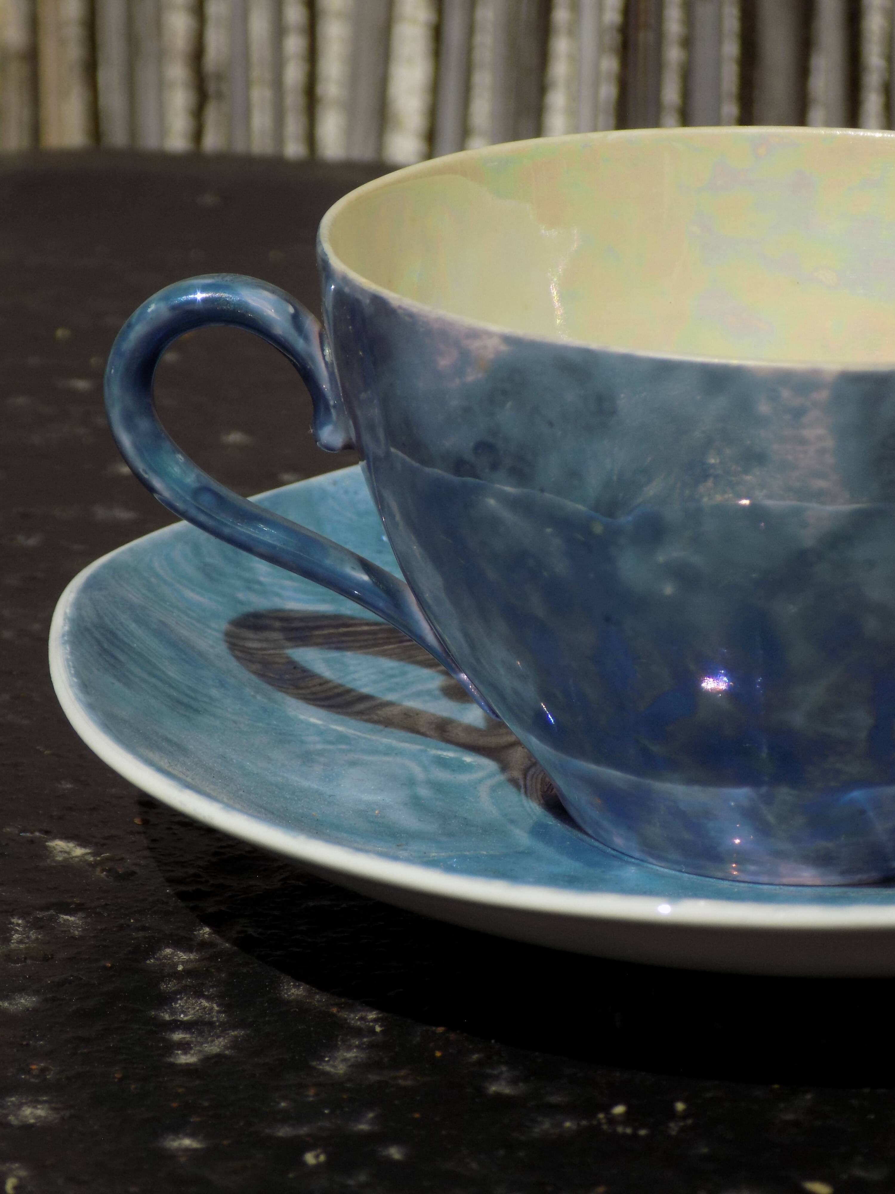 Tasse et soucoupe bleues