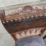 4 Henri II chairs in solid wood and leather from the 19th century.