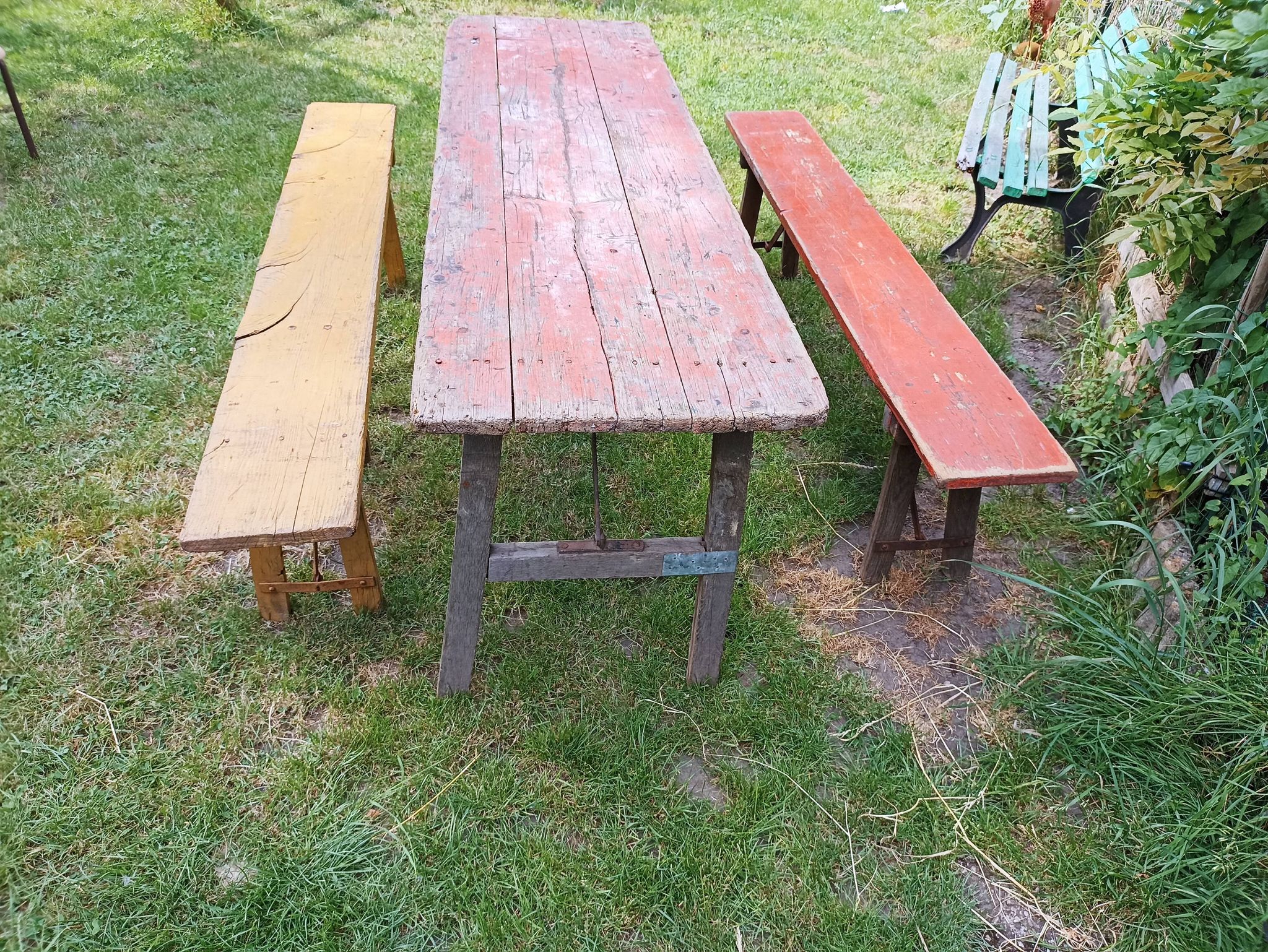 Table + 2 brewery benches - former brewery l.f. haag ingwiller - prey