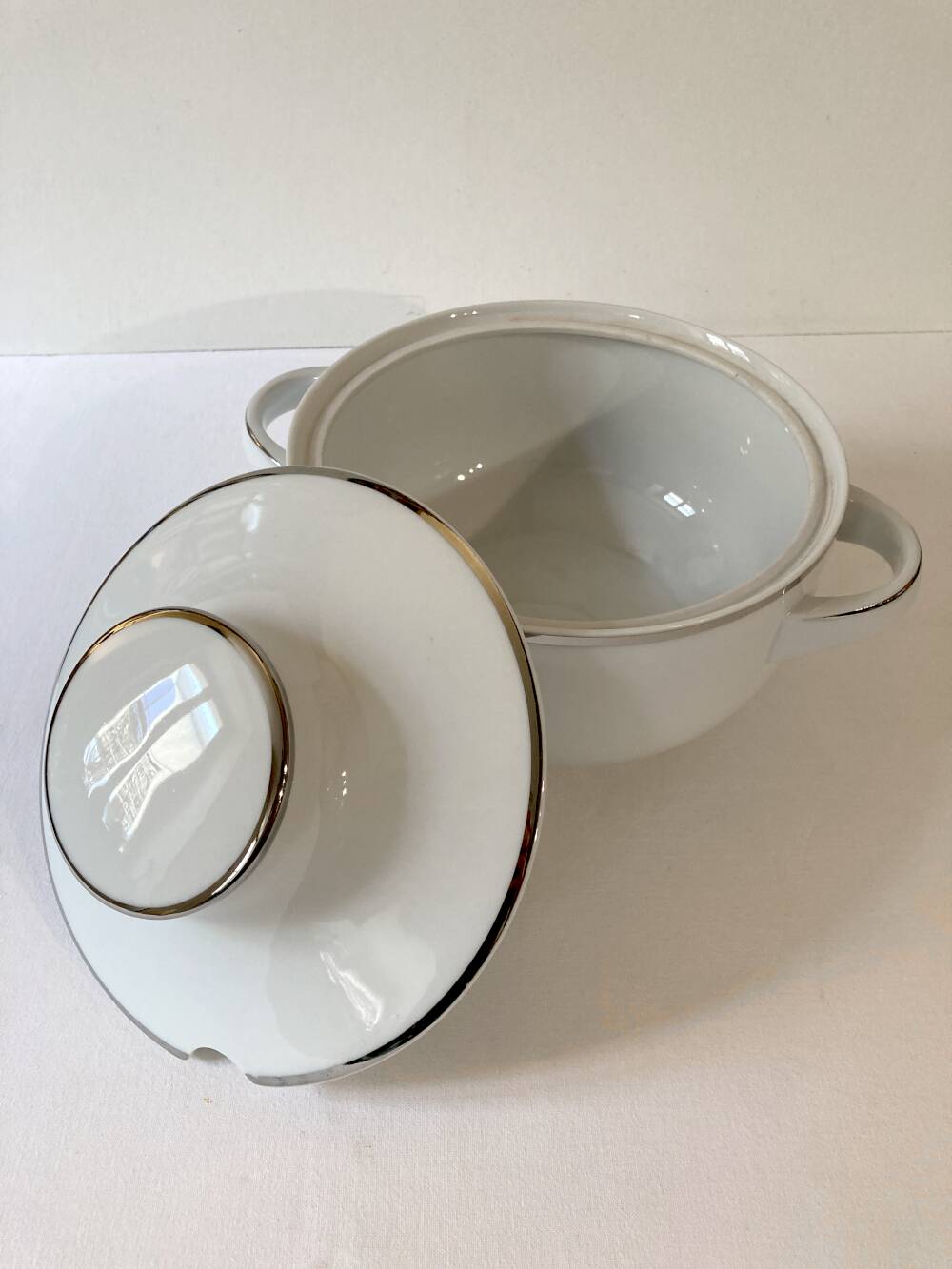 Earthenware soup tureen and sauce boat from Winterling, Bavaria