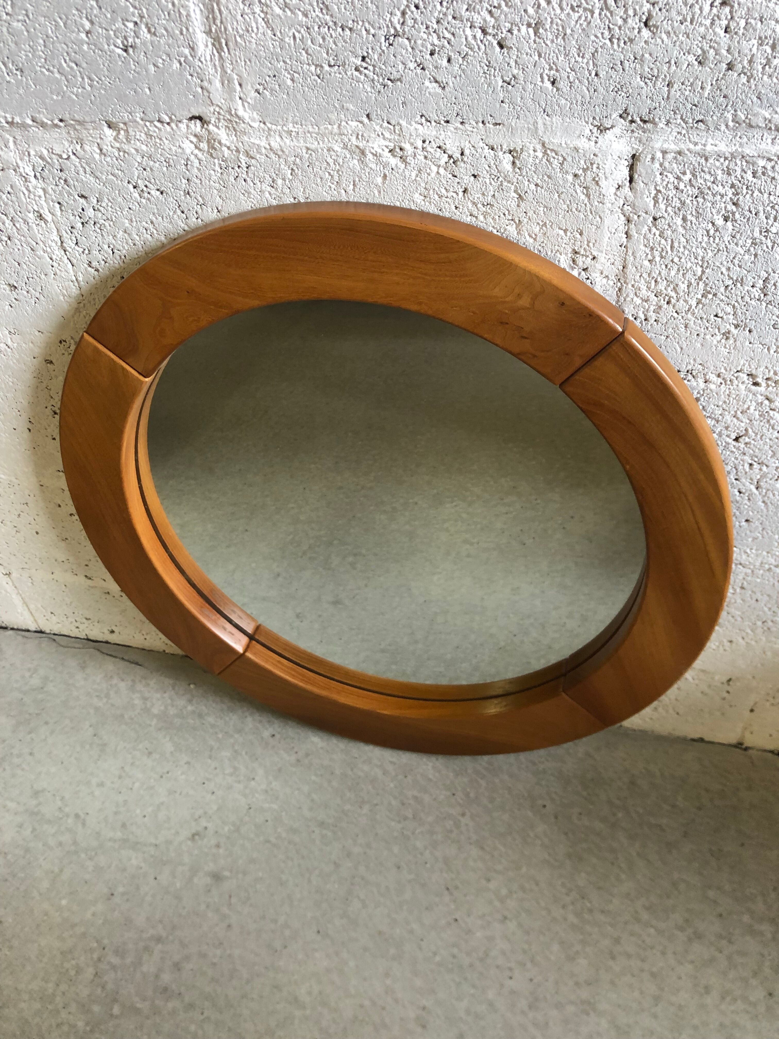 Round mirror in solid elm Maison Regain