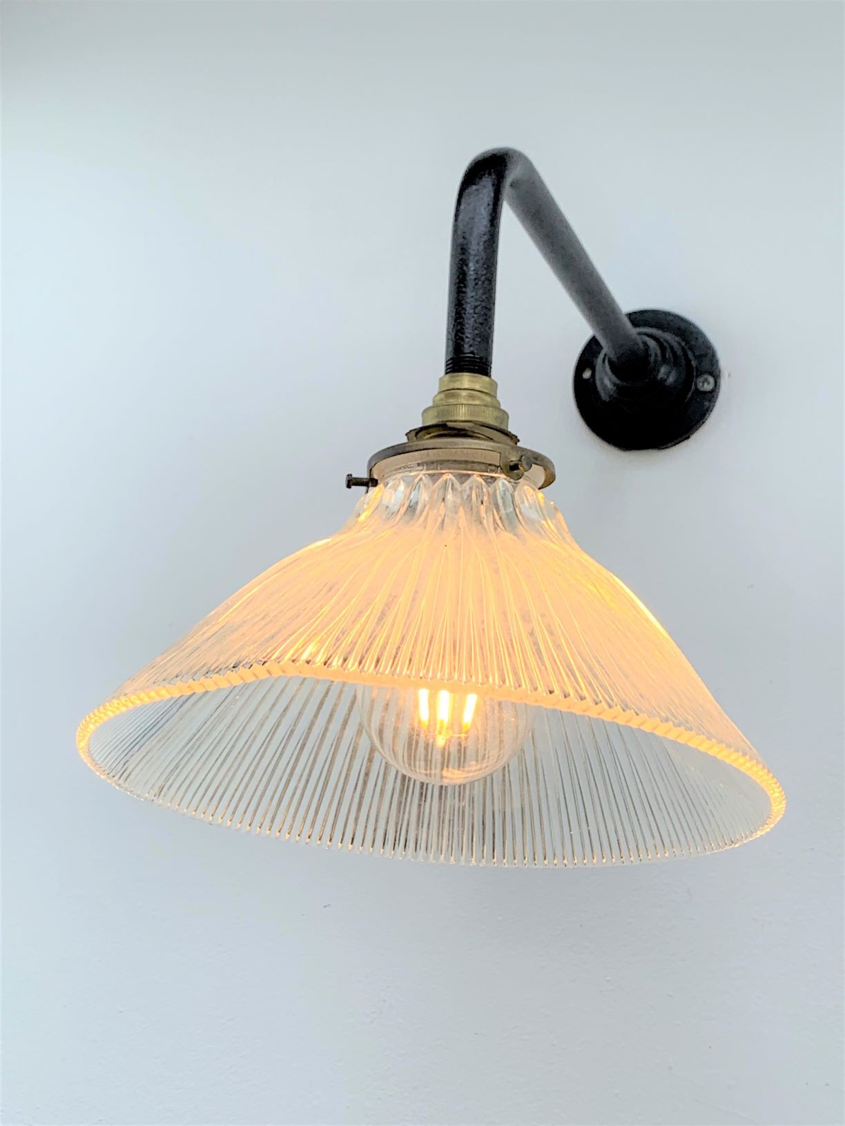 Applique col de cygne droit 1930 avec Holophane Verre