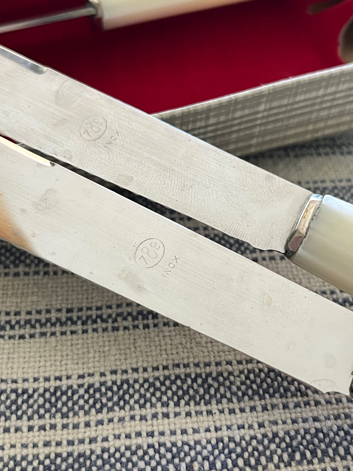 Box stainless steel knives