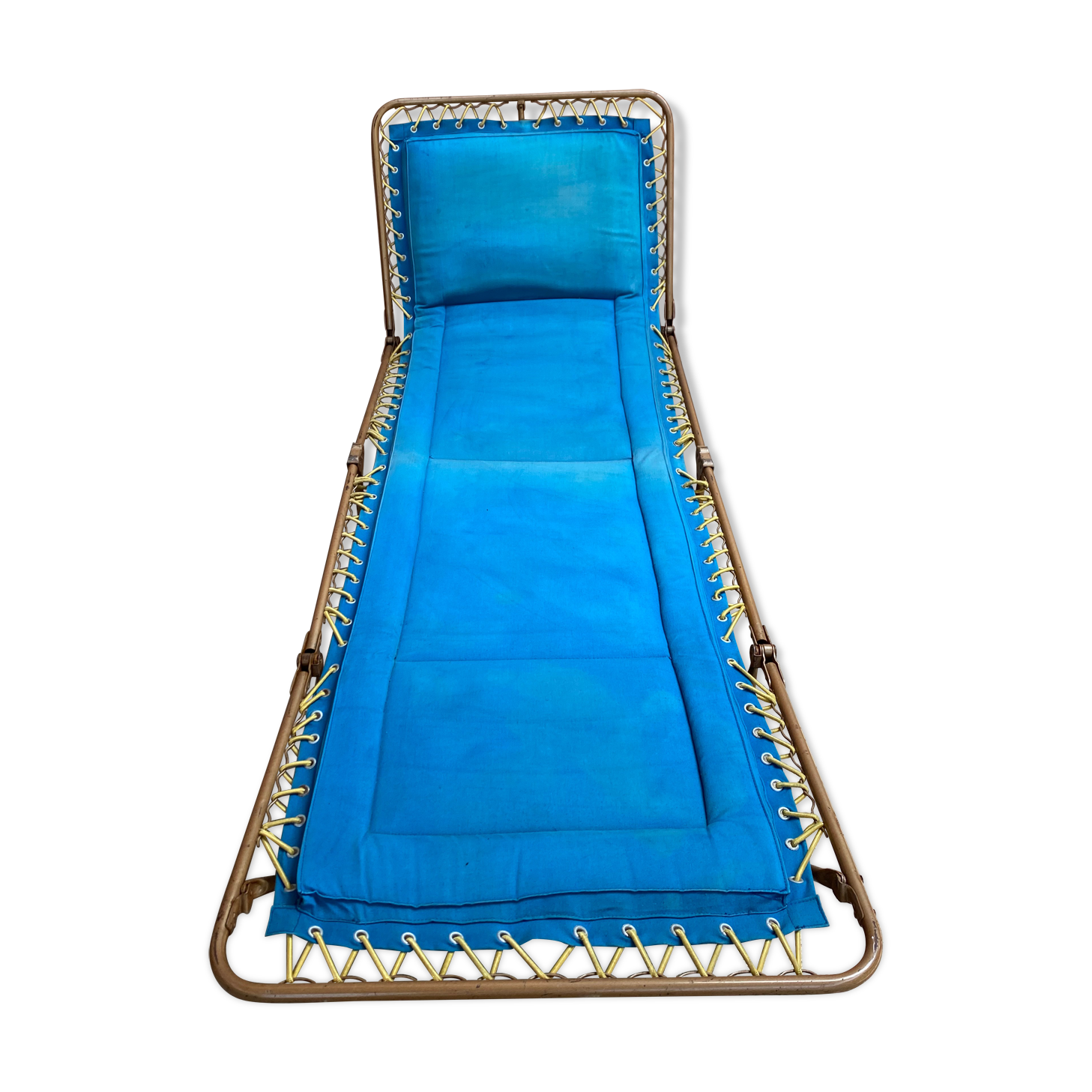 Camp bed or folding deckchair