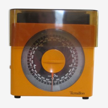 Kitchen scale of the Terraillon brand.