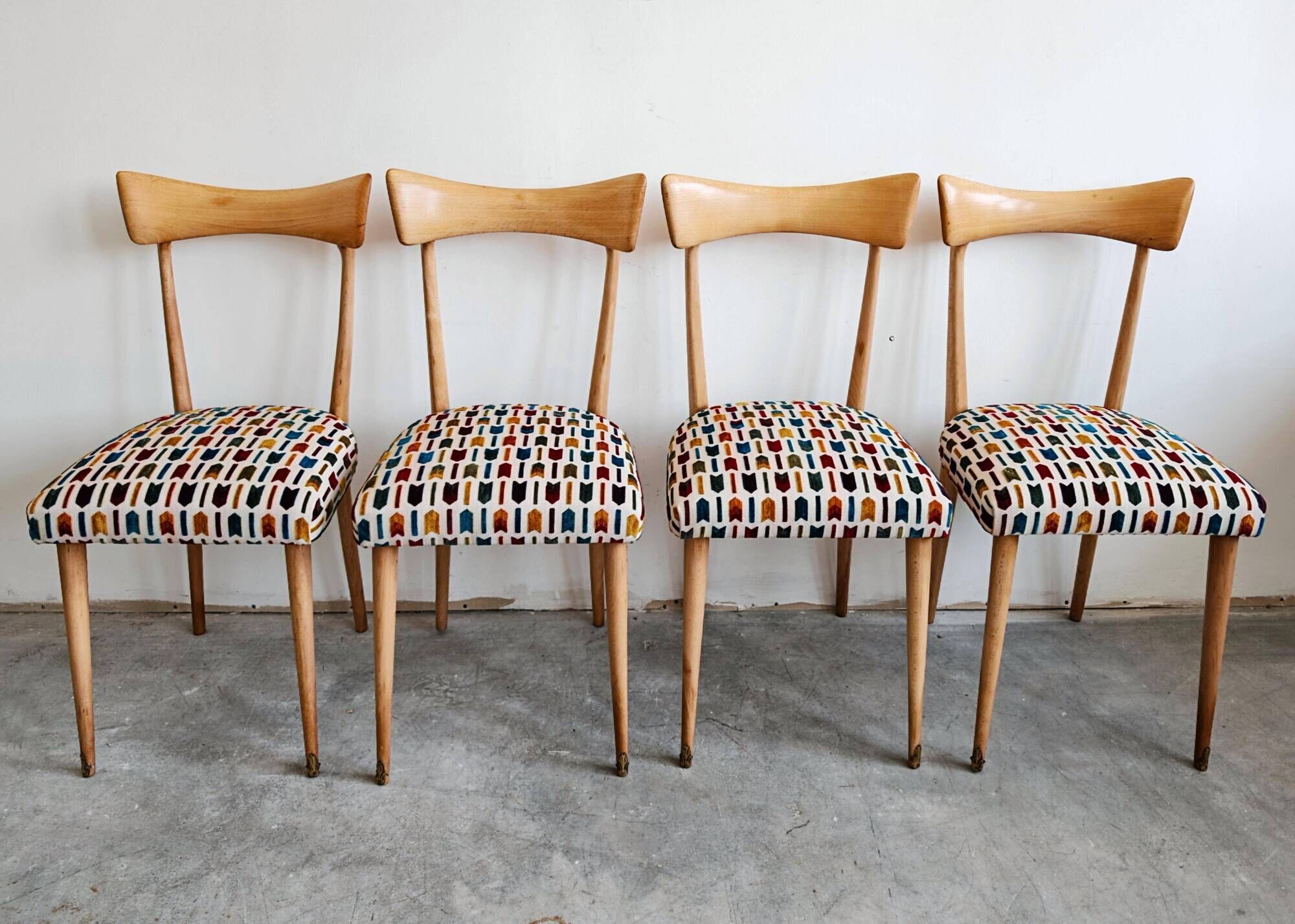 Set of 4 Mid-Century Modern Bowtie dining chairs by Ico Parisi