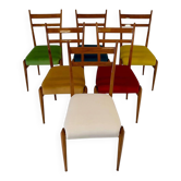 Ensemble de six chaises en noyer Art Déco italiennes avec des sièges en velours coloré, années 1950.