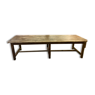 Farm table