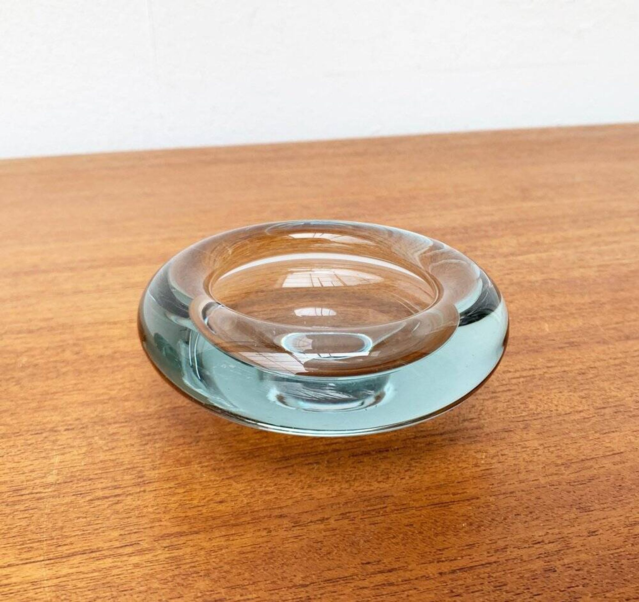 Set of 2 Danish glass bowls from the mid-century by Per Lütken for Holmegaard, 1960s.