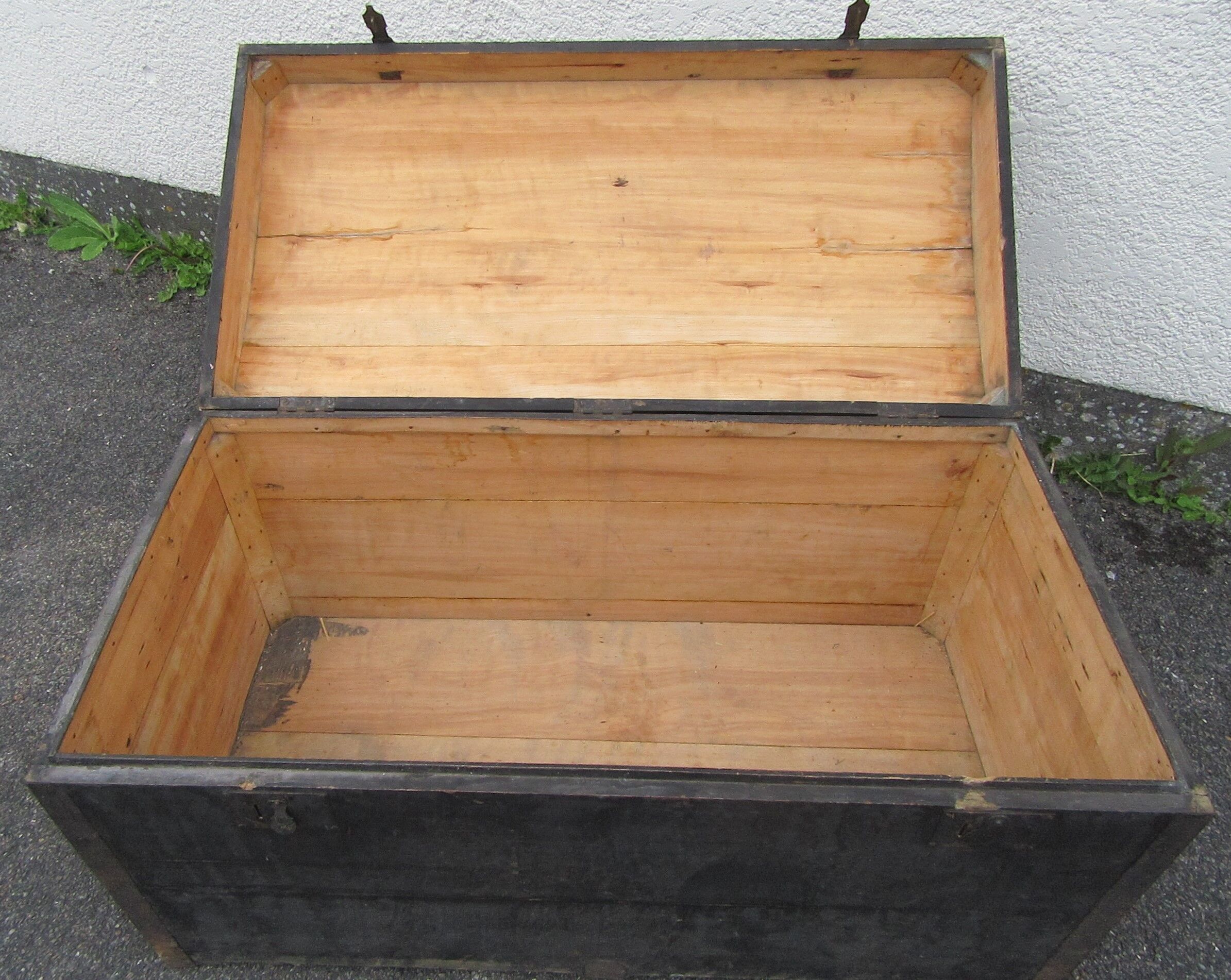 Wooden trunk