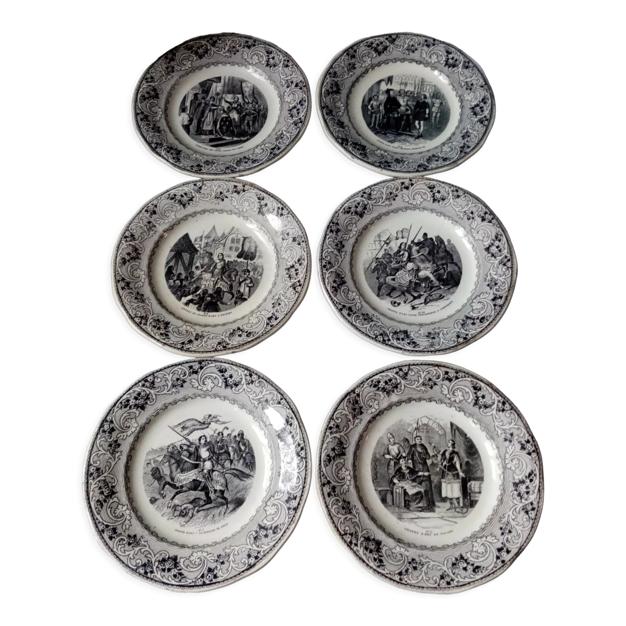 Serie de 6 assiettes a dessert parlante , serie jeanne d'arc , faiencerie de creil montereau