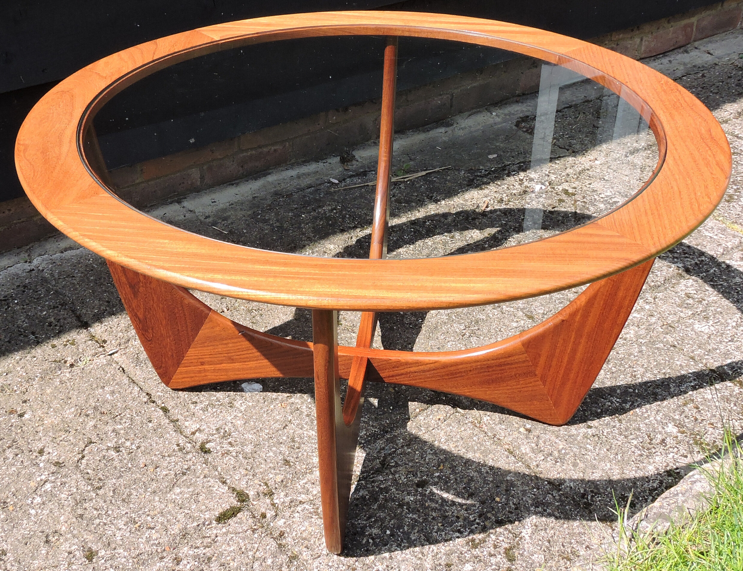 Astro coffee table by Victor Wilkins for G-Plan, 1960