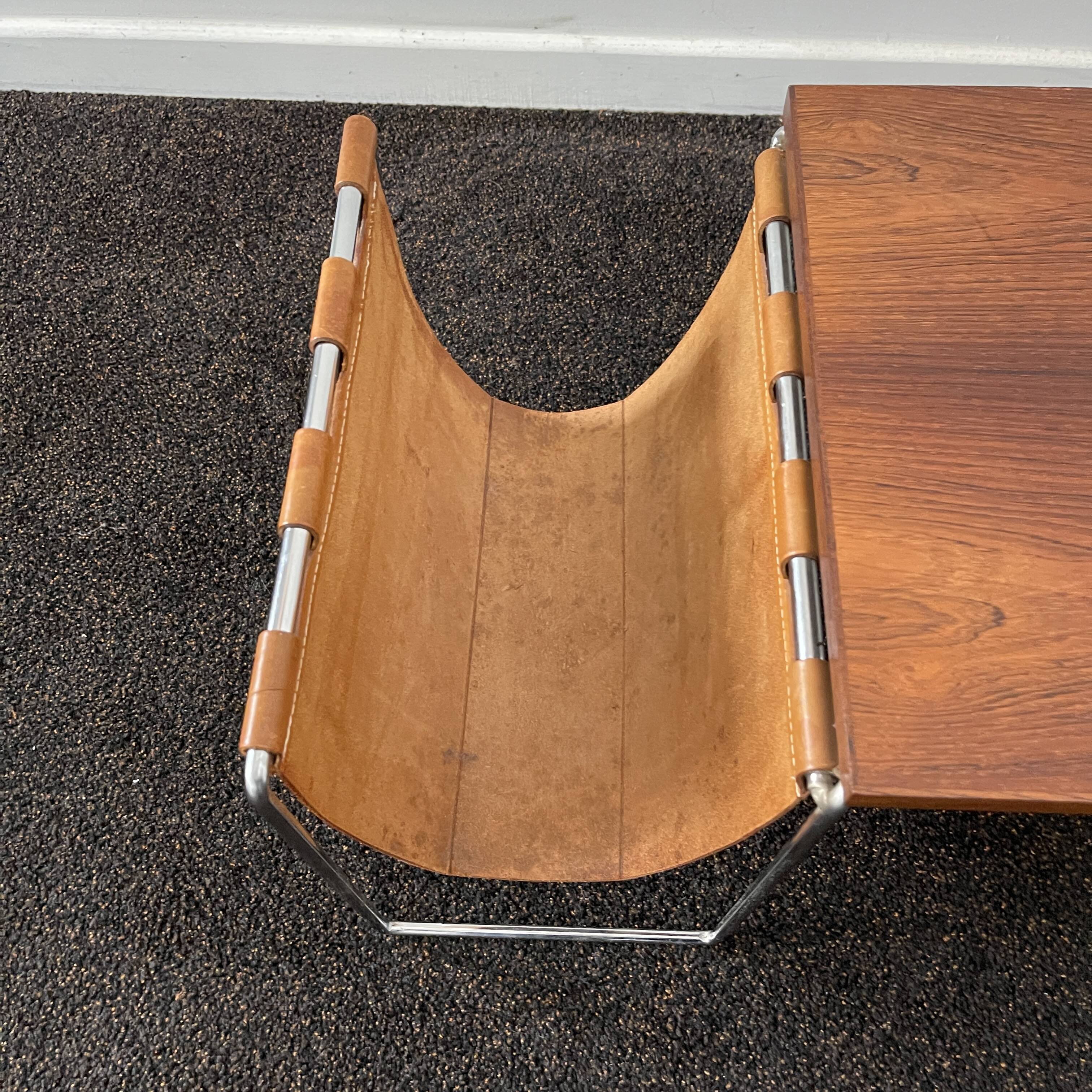 Vintage side table / newspaper holder in leather, chrome-plated steel rosewood, ca 1970