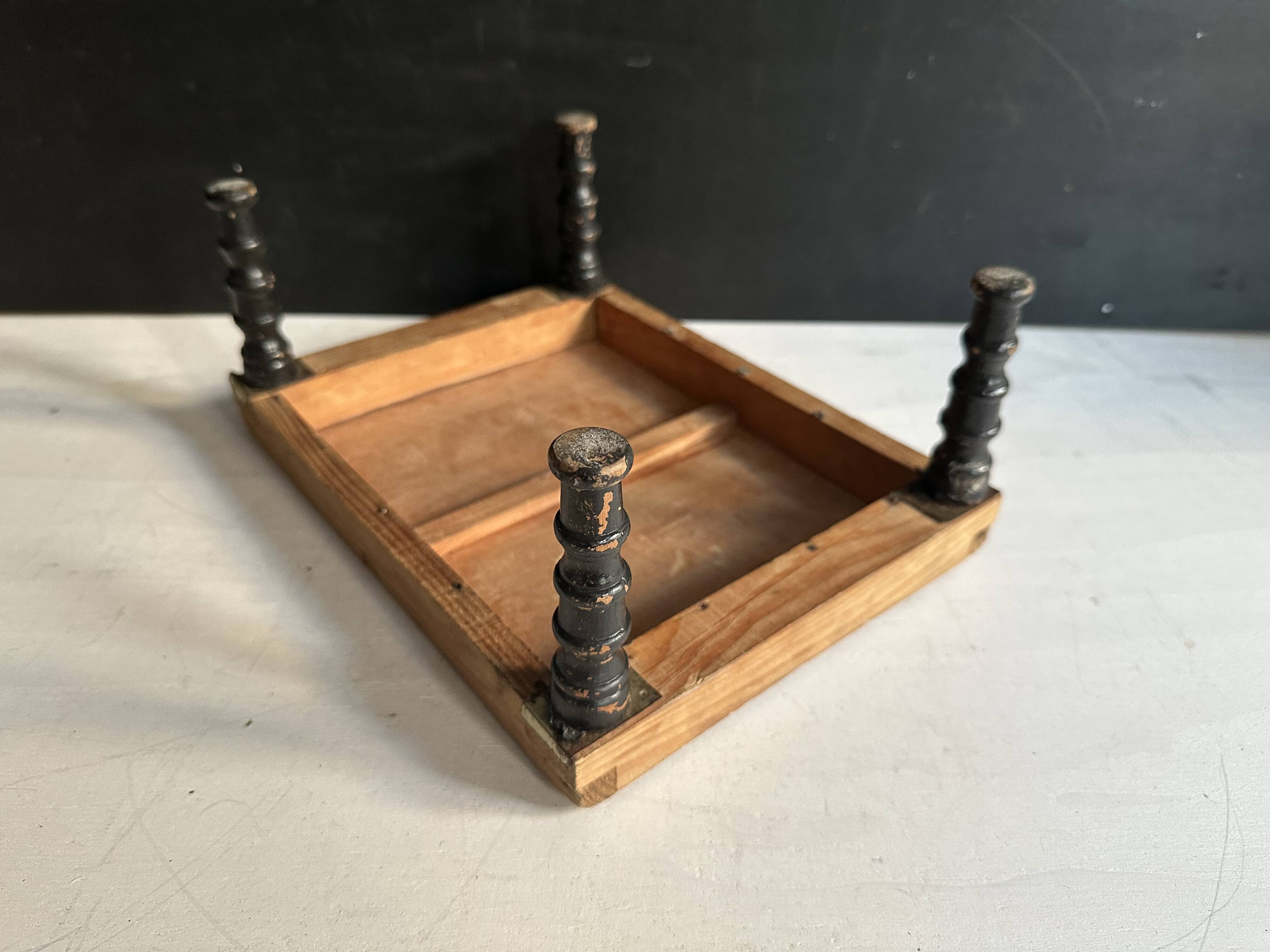 Antique Napoleon III footstool in turned blackened wood – 19th century
