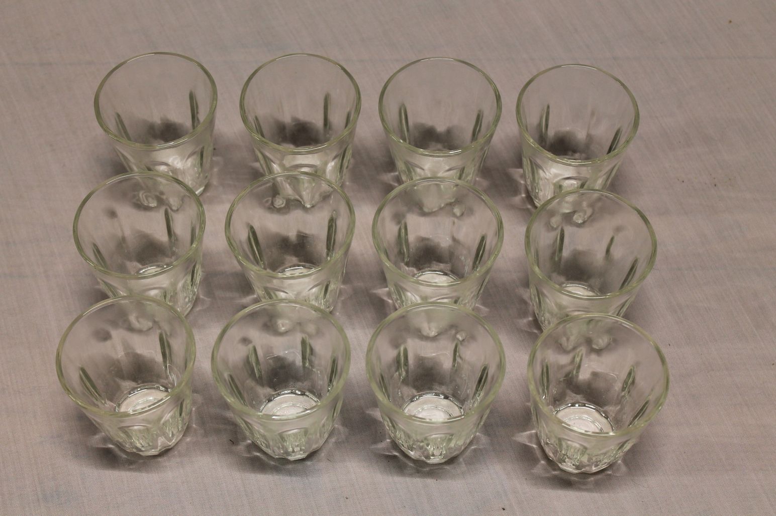 Lot of 12 glass Dorax