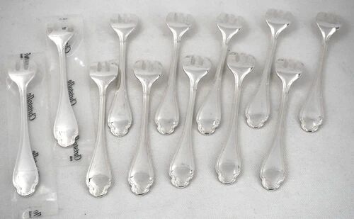 Christofle Pompadour, 12 oyster forks, silver-plated, perfect condition.