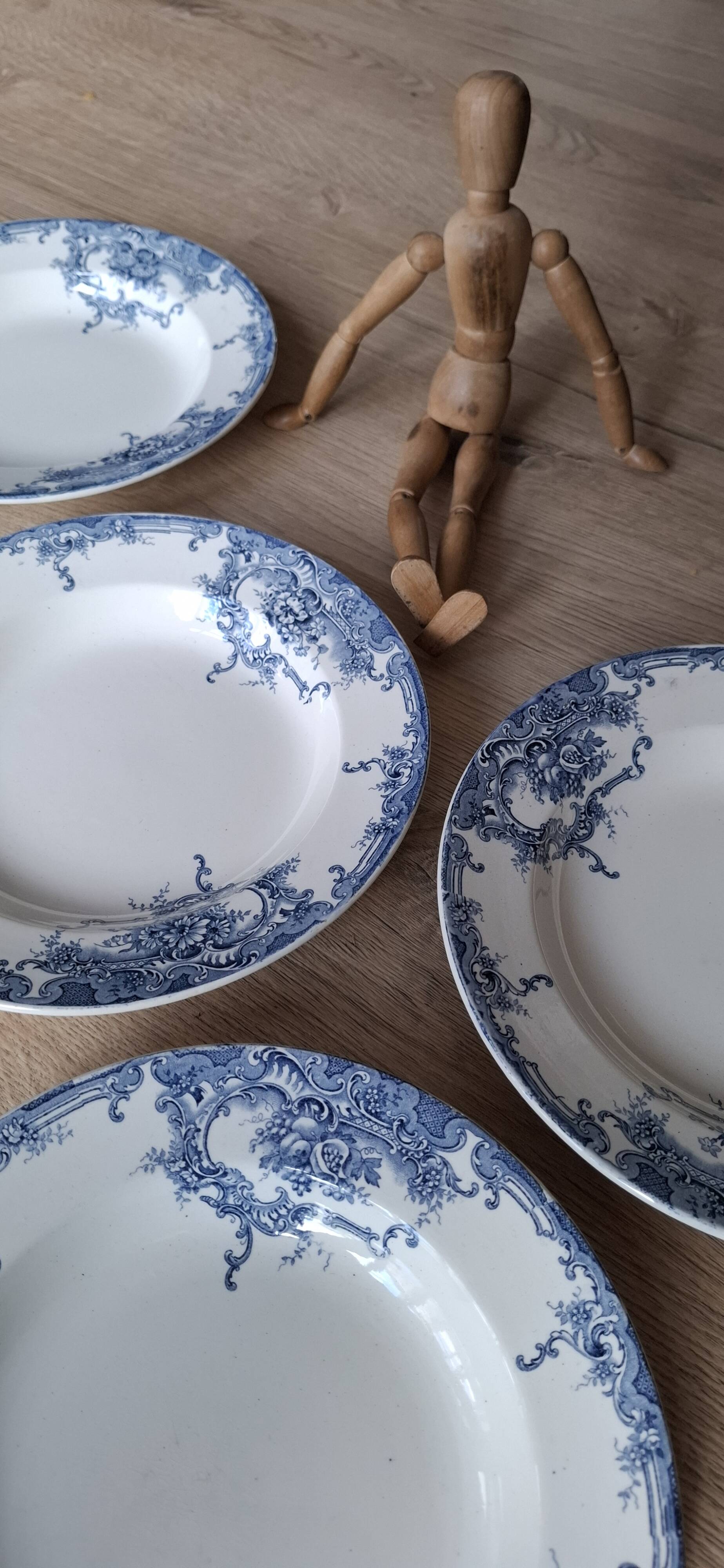 Set of 5 Dolphin plates BFK 1920