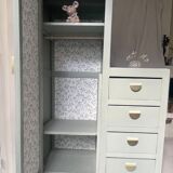 Asymmetrical cabinet