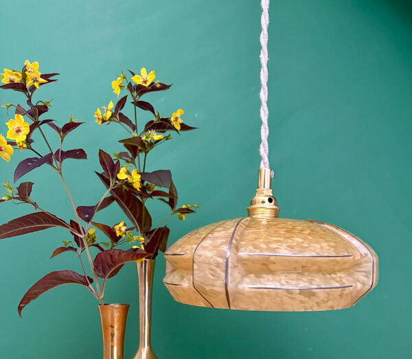 Suspension abat-jour vintage art déco en verre de Clichy jaune et lise