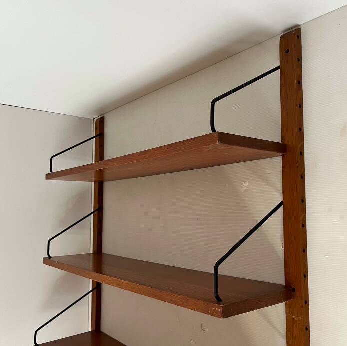 Wall shelf for Cadovius in wood and metal