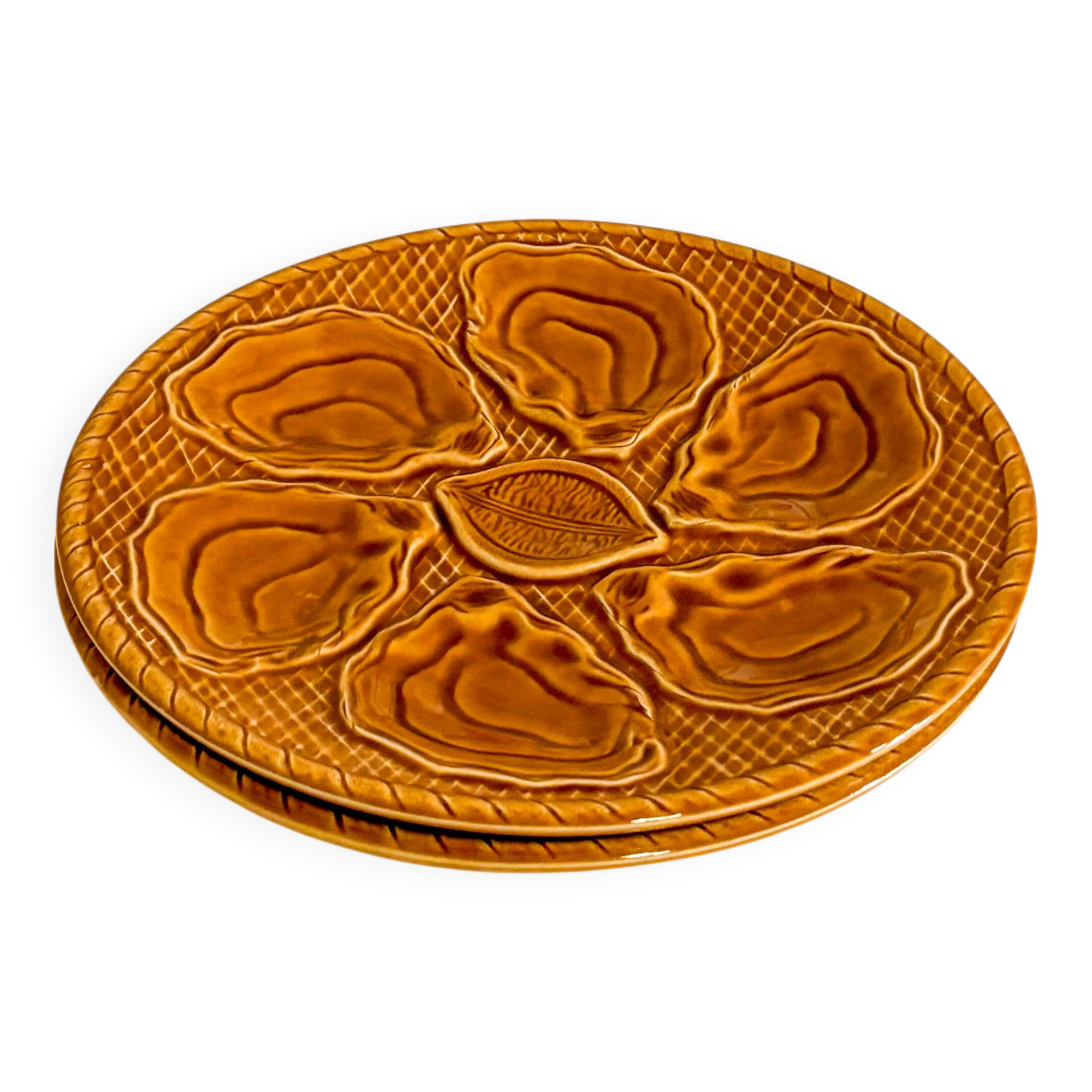 Pair of slip oyster plates, Brown, 1960