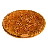 Pair of slip oyster plates, Brown, 1960