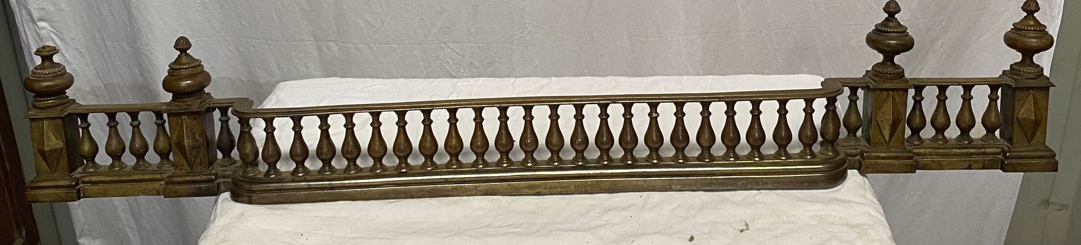 Barre de foyer, barre de cheminée en bronze style Louis XVI, époque Napoléon III