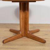Mid-Century Round Walnut Extendable Dining Table, United Knigdom, 1950s
