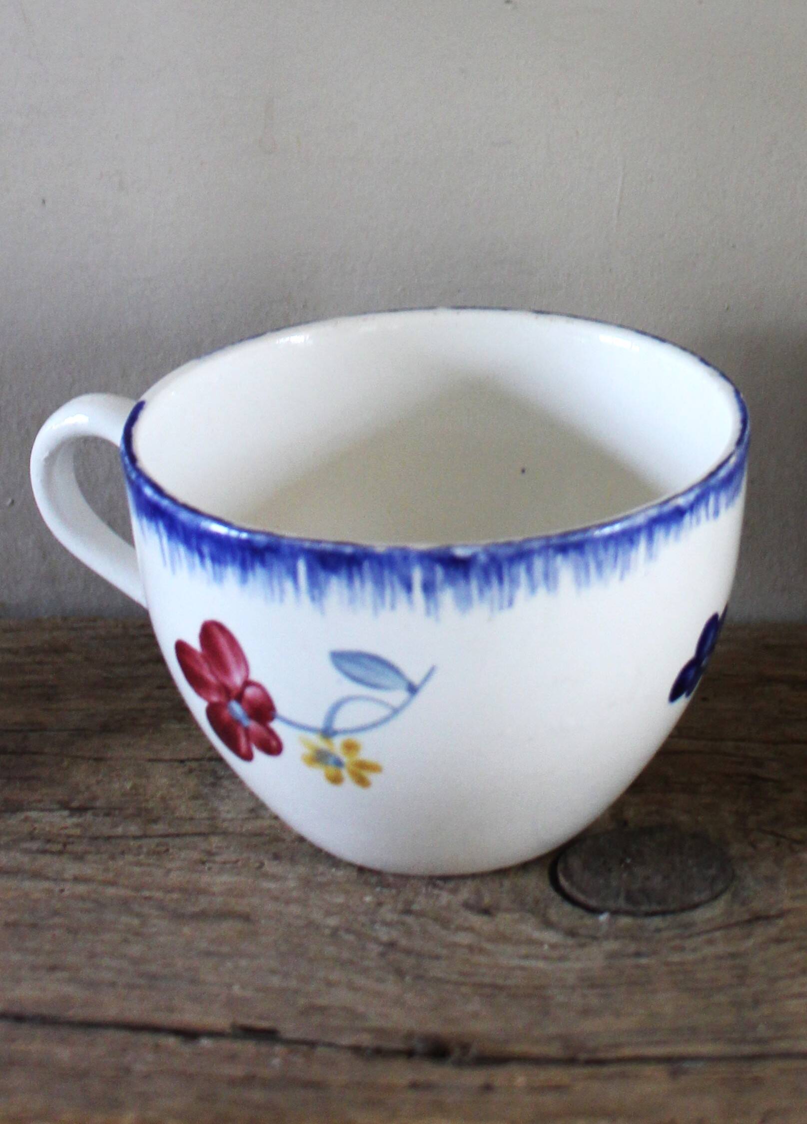 Tasse Mary Lou Fleurs bleu rouge jaune Digoin
