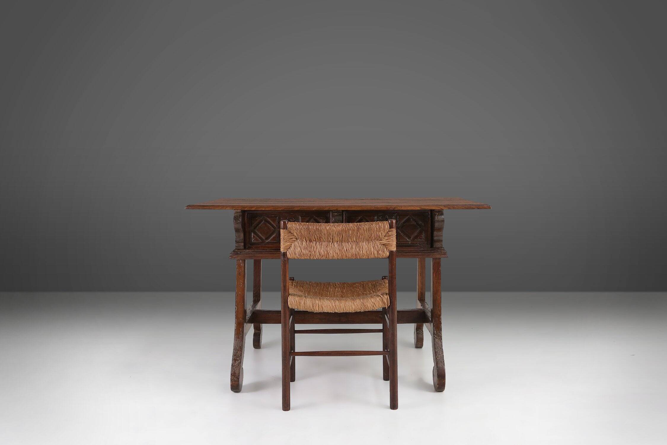 Antique carved Oak Spanish Console Table with Drawers, 18th Century
