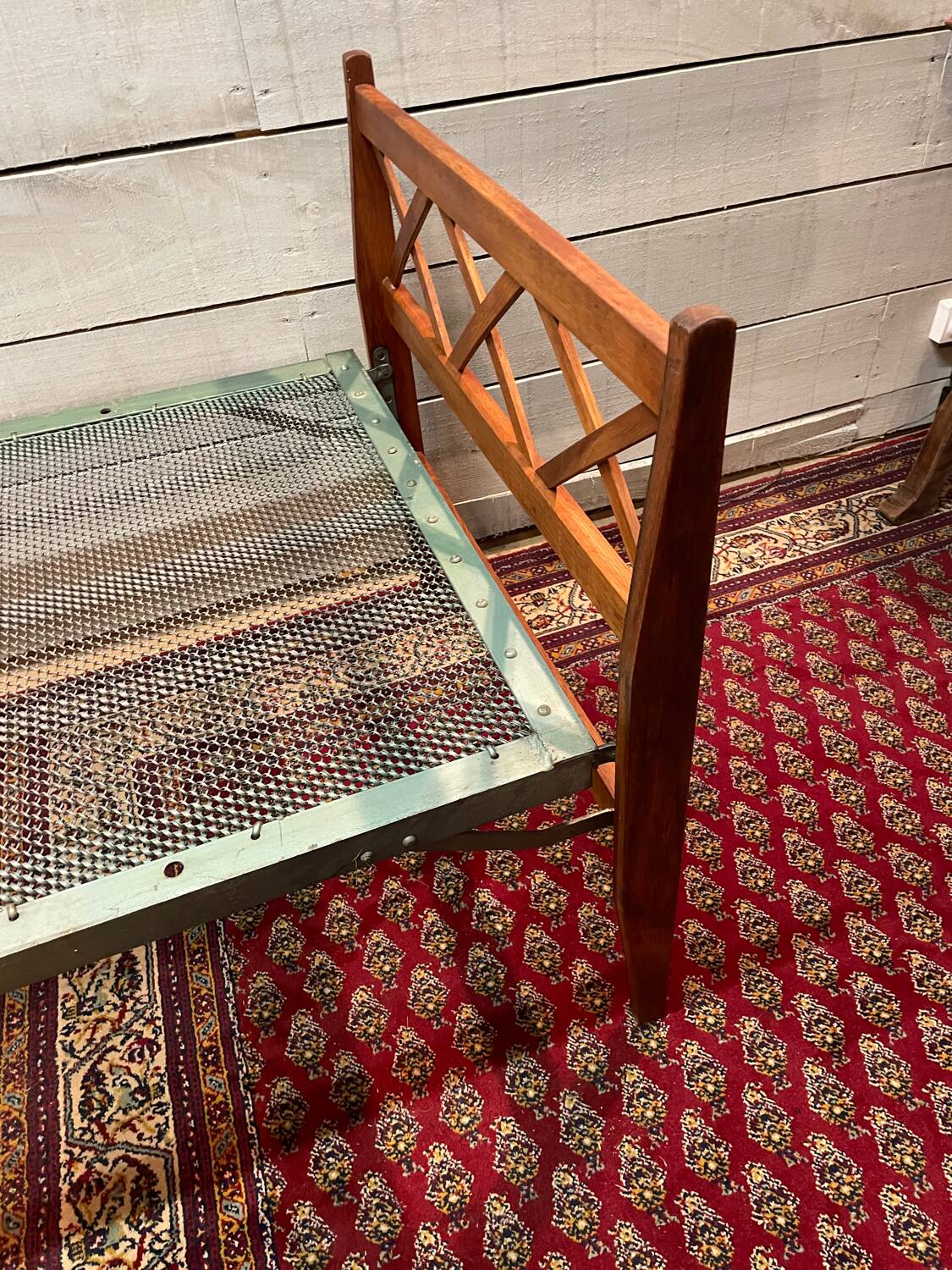 Vintage oak daybed from the 50s/60s.