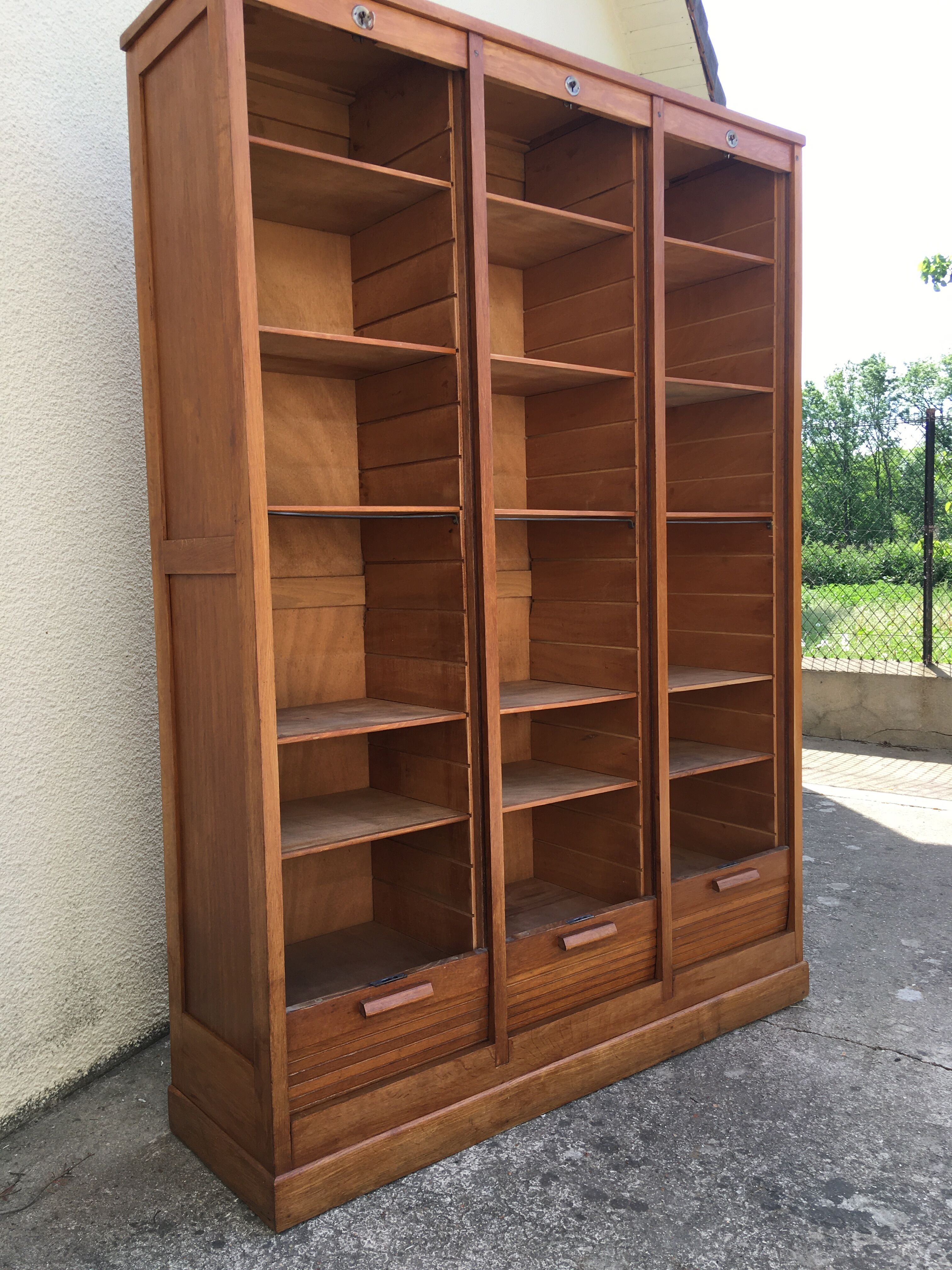 Solid oak triple curtain binder Year 1950