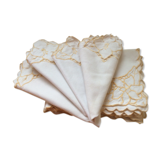 Placemats and napkins