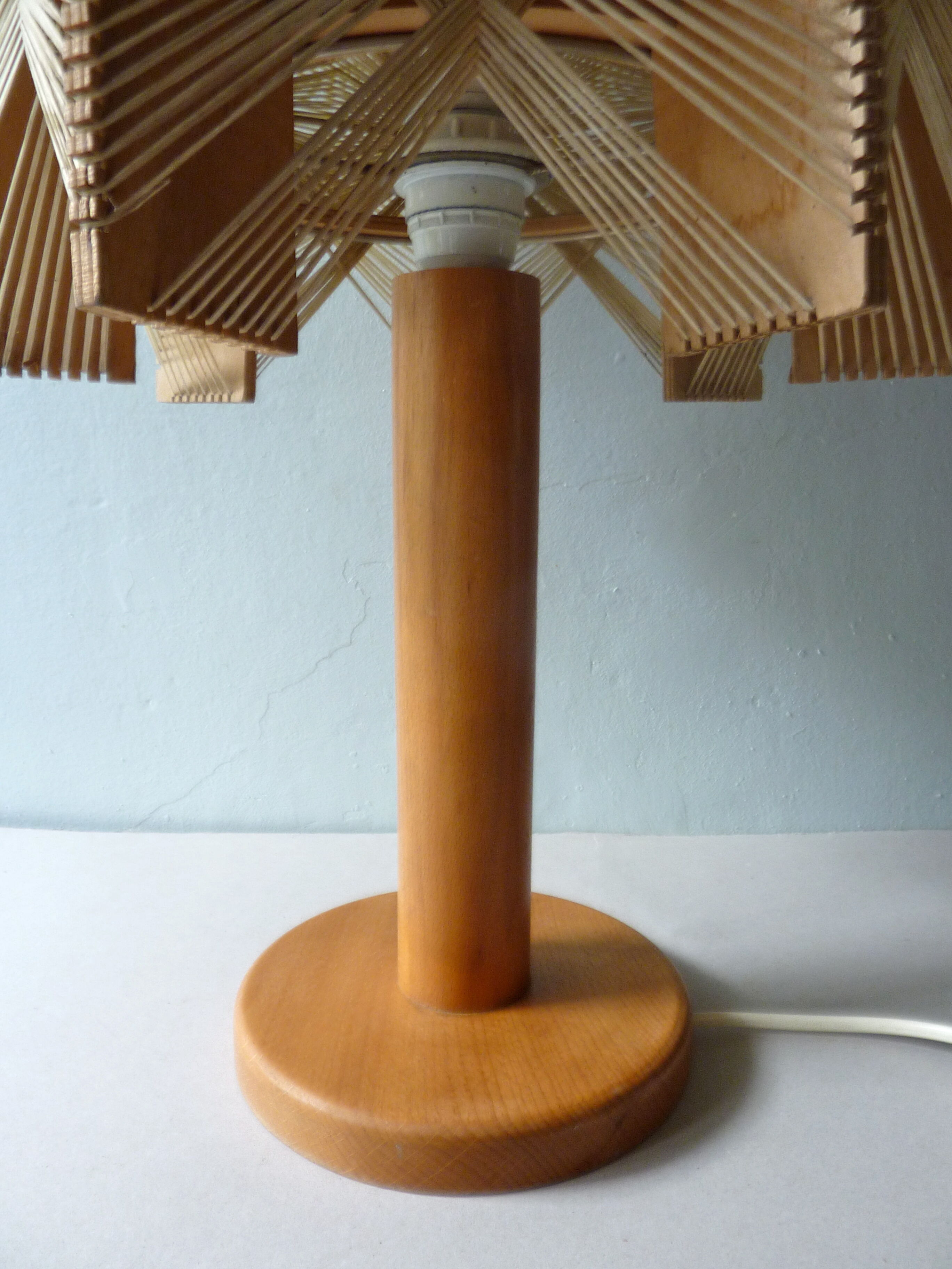 Scandinavian lamp in wood and son of the 1960s