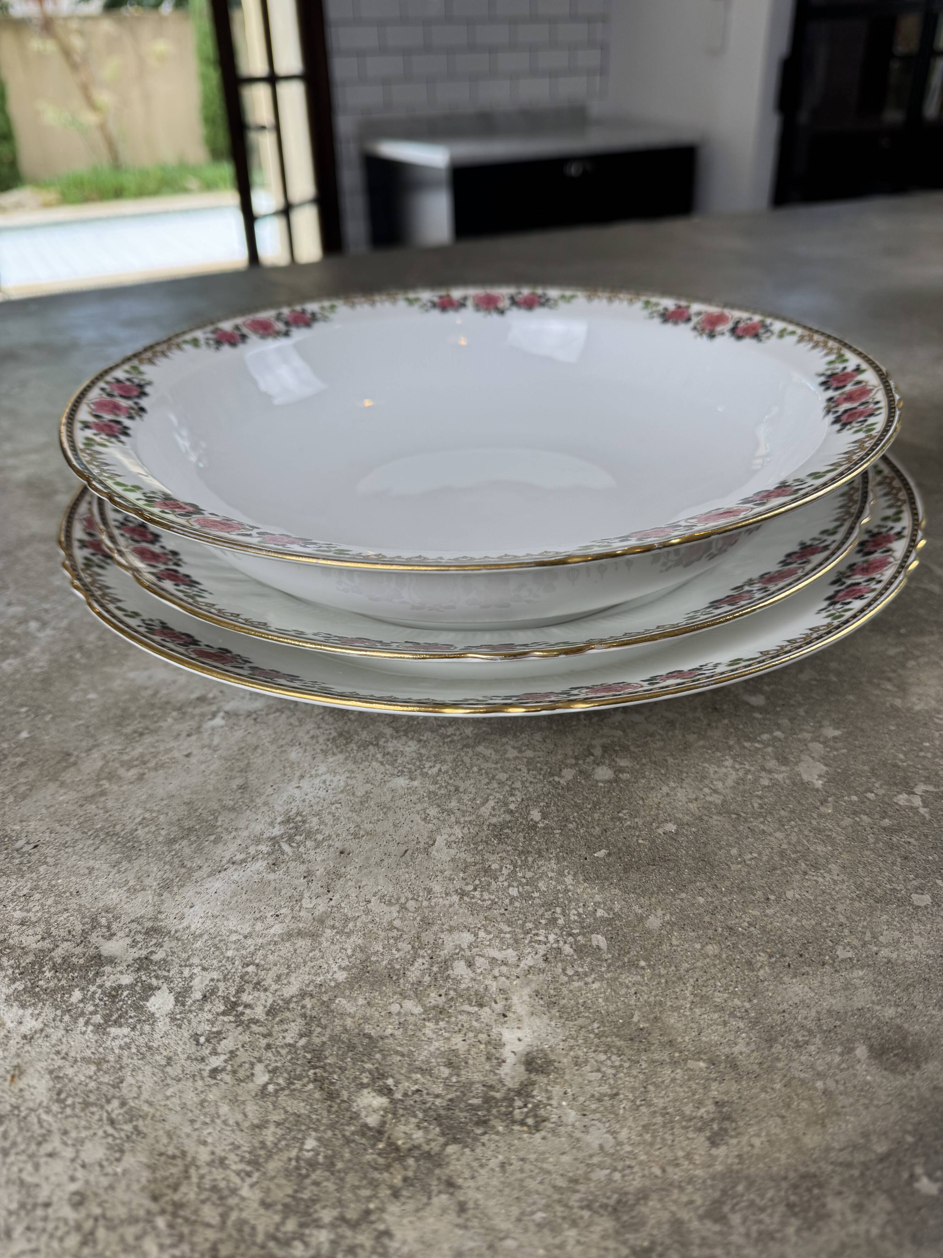 66-piece Limoges porcelain service, mid-20th century