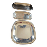 Set of silver dishes