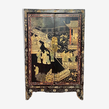 Armoire chinoise laquée noire 19ème siècle