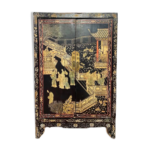 Armoire chinoise laquée noire