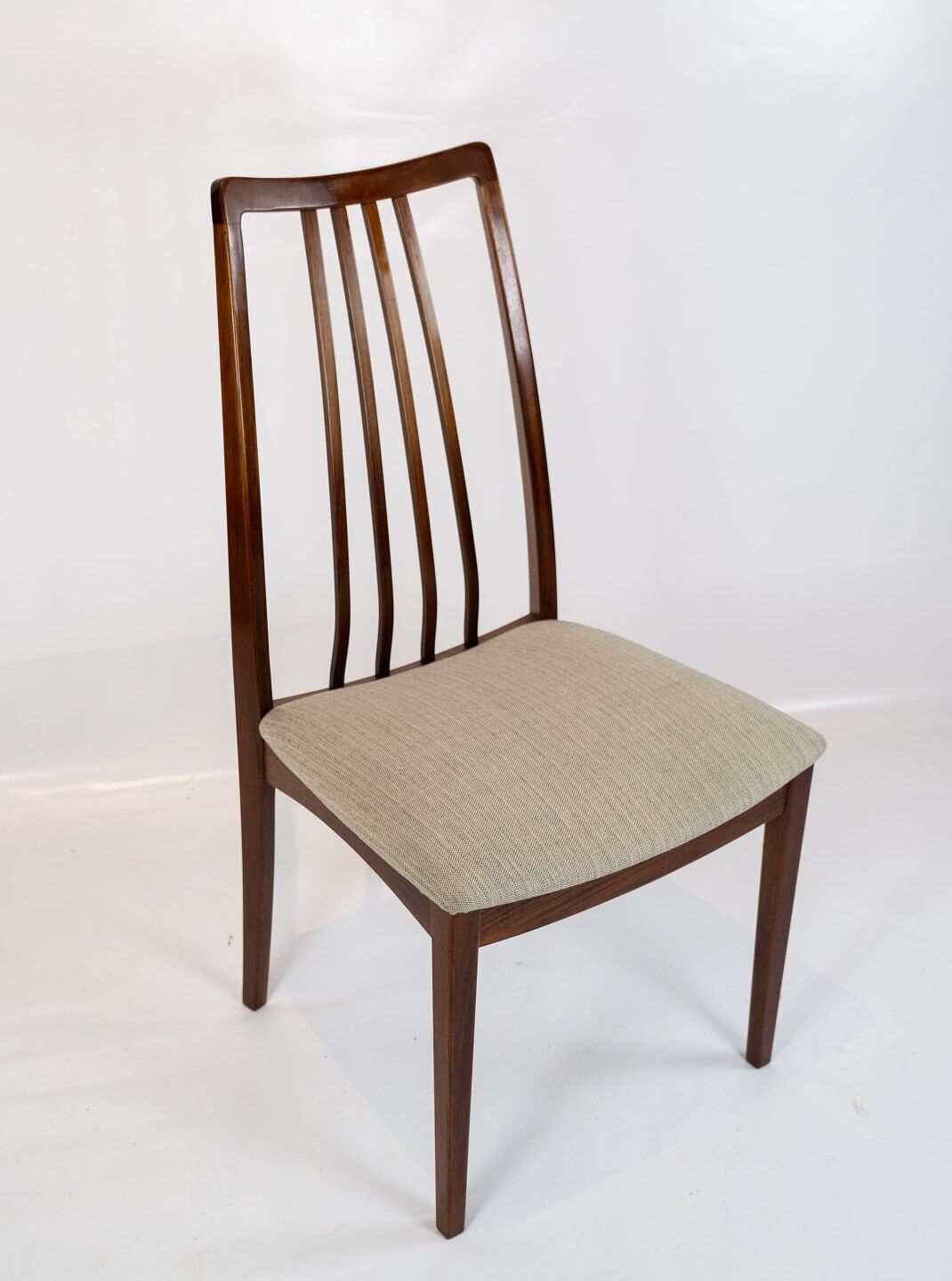 Set of six dining room chairs of rosewood  of danish design from the 1960s