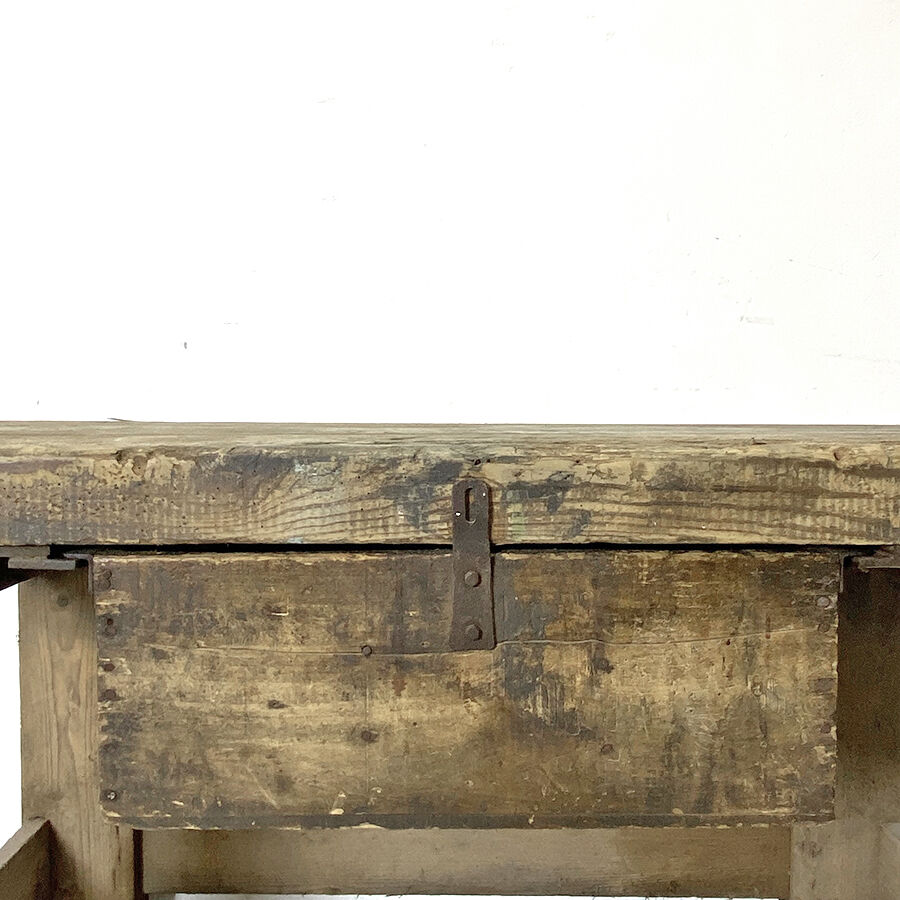 Established old solid oak brut
