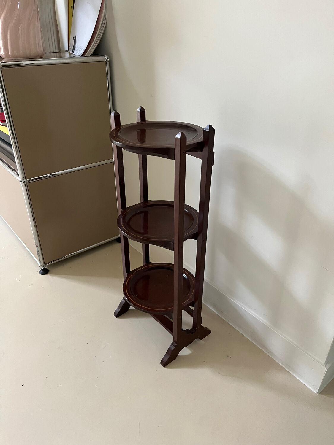 Victorian style cake stand